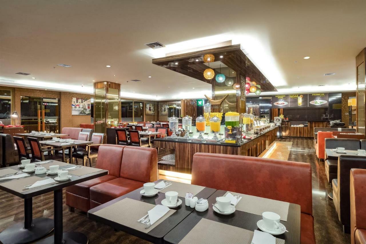 Western 4* Makassar